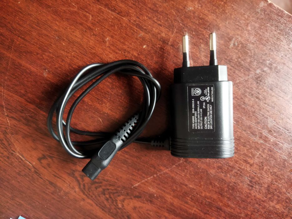 Зарядка SSW-2082US-3 для бритвы,триммера Philips 15V 5.4W.