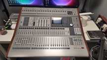 Mixer audio - TASCAM DM-4800 + meterbridge
