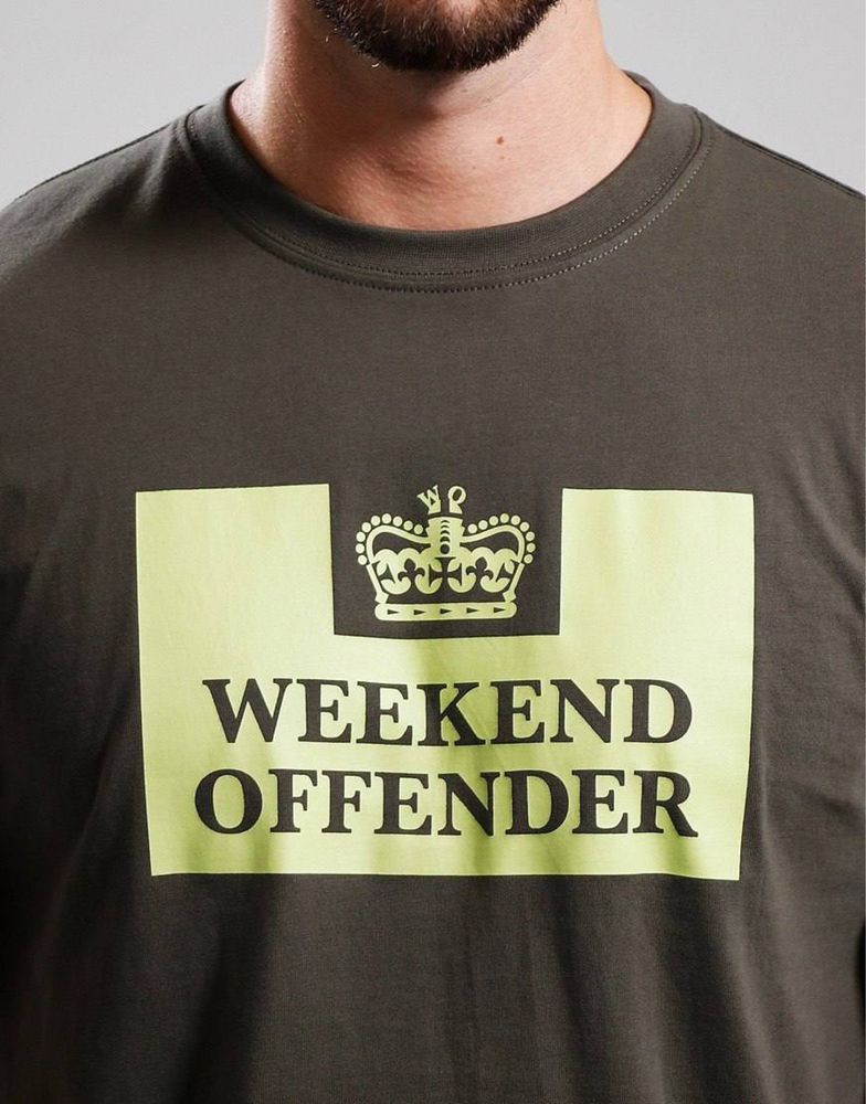 Футболка Weekend Offender