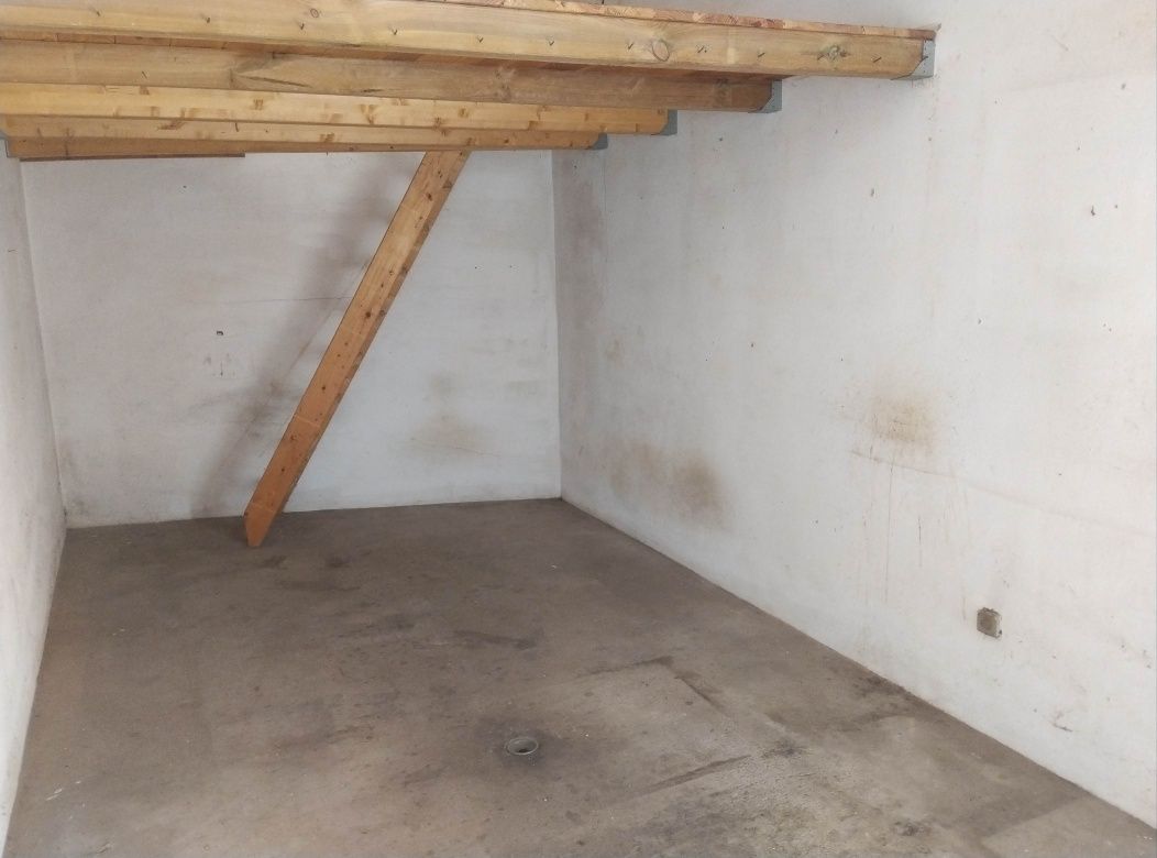 Garagem para venda em Montemor o Novo