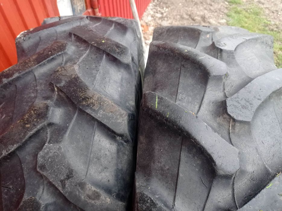 320/70 R24 opona new holland