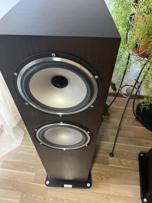 Tannoy Revolution XT 8F Dark Walnut