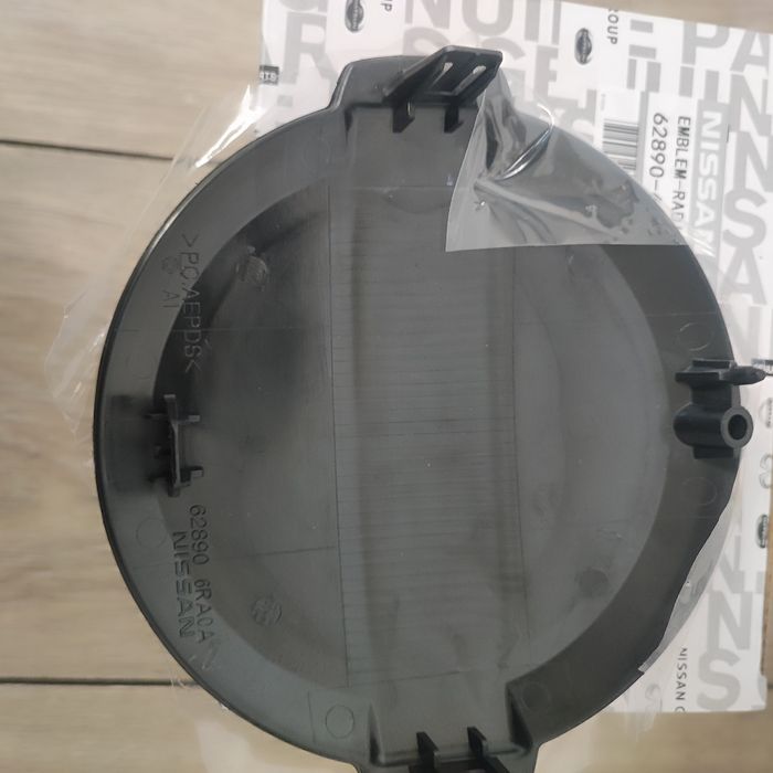 Емблема логотип значок під дістронік радар  Nissan Rogue t33, Qashqai