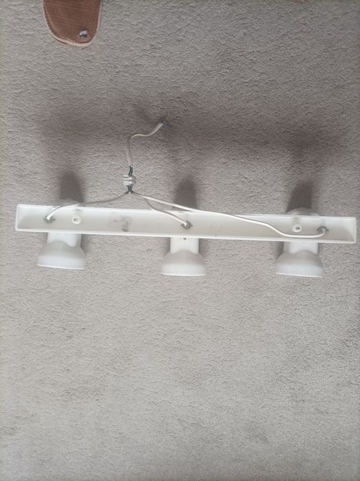 Lampa na 3 żarówki. Im