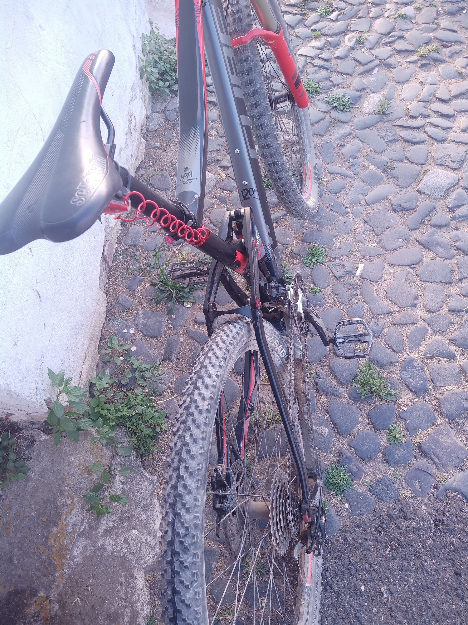 Cube tamanho L, roda 29