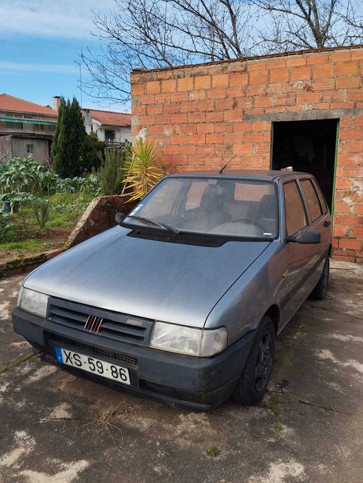 Fiat Uno – Parado – Sem Inspeção – 500€