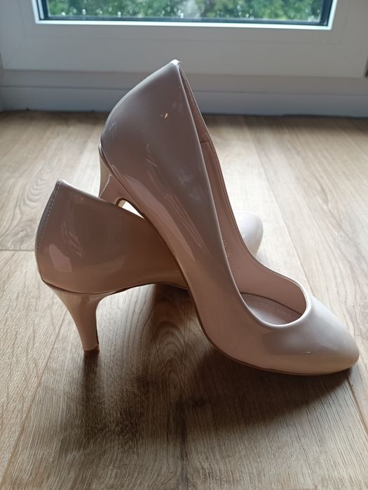 Buty rozm 36 beżowe