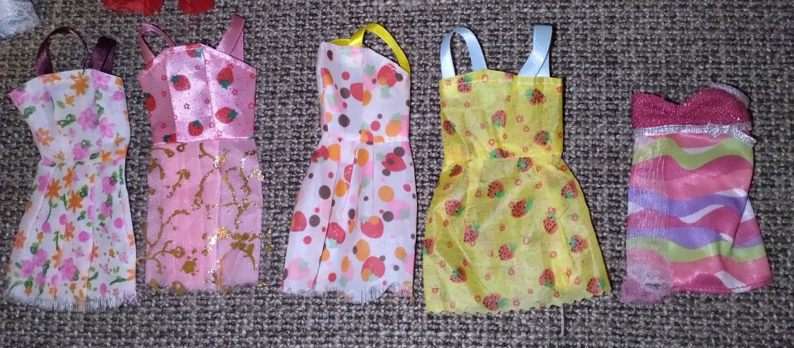 Lote roupas Barbie