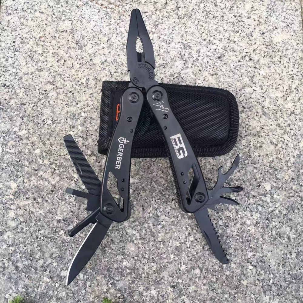 Мультитул плоскогубцы 12 в 1 GERBER Bear Grylls Black с набором бит