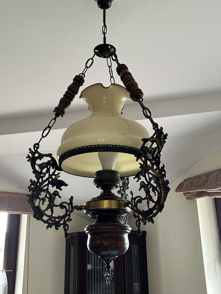 Lampa naftowa stylizowana żyrandol wisząca