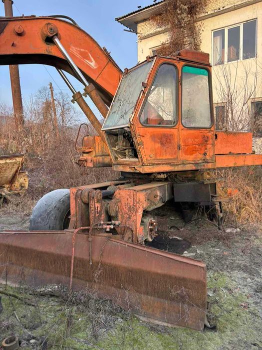 Продам Екскаватор