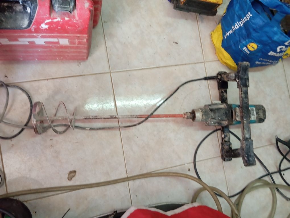 Misturadora Makita