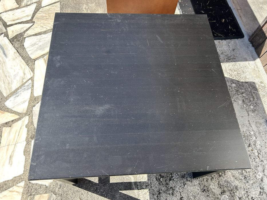 Mesa de centro de sala quadrada