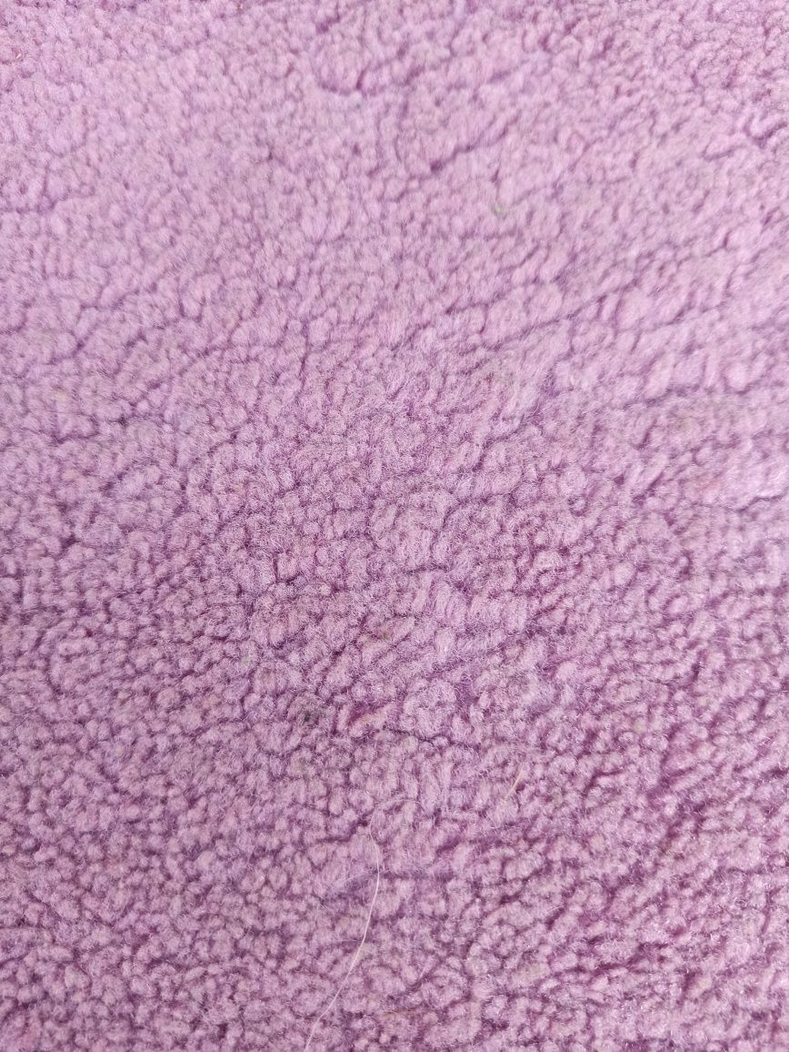 Carpete pelo curto roxo claro