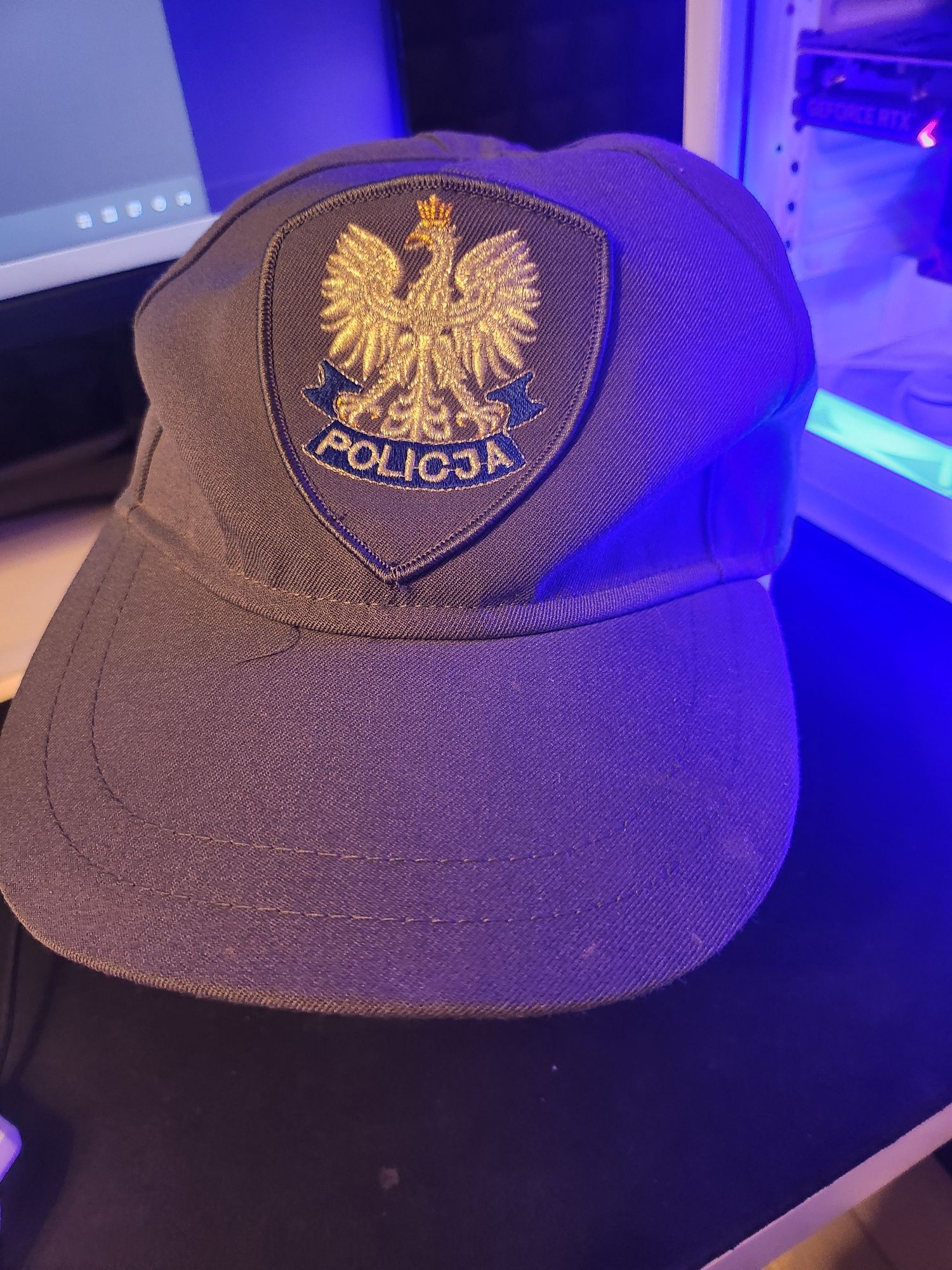 Czapka kolekcjonerska retro Policja Tanio