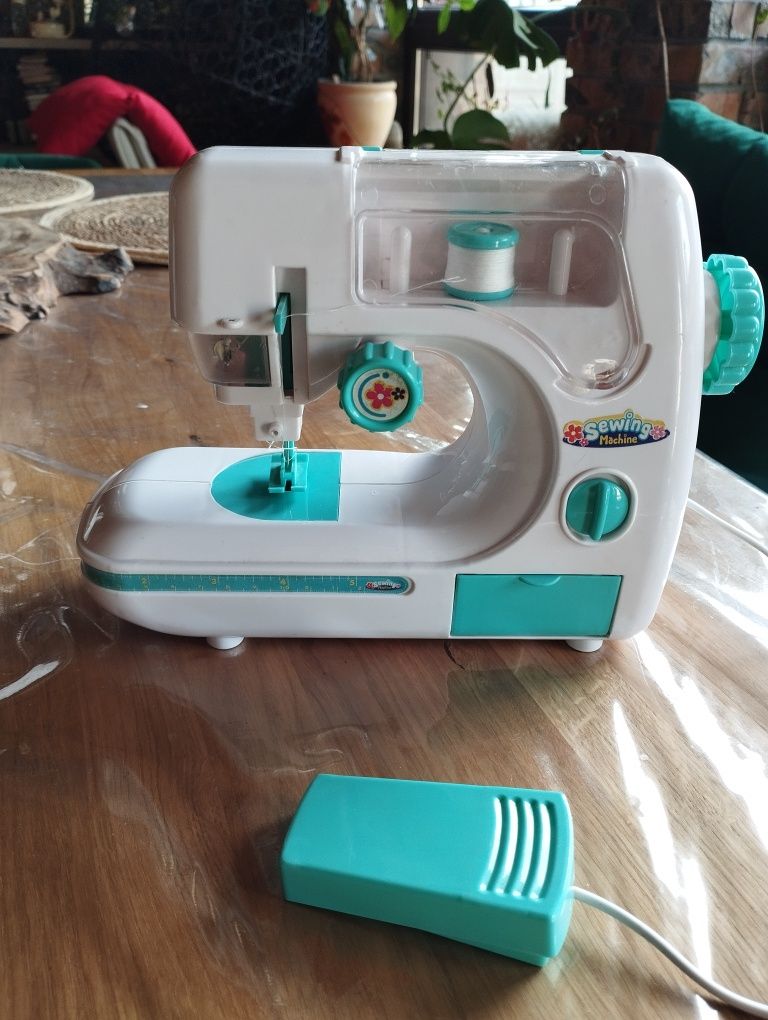 Детская швейная машинка бу на батарейках
