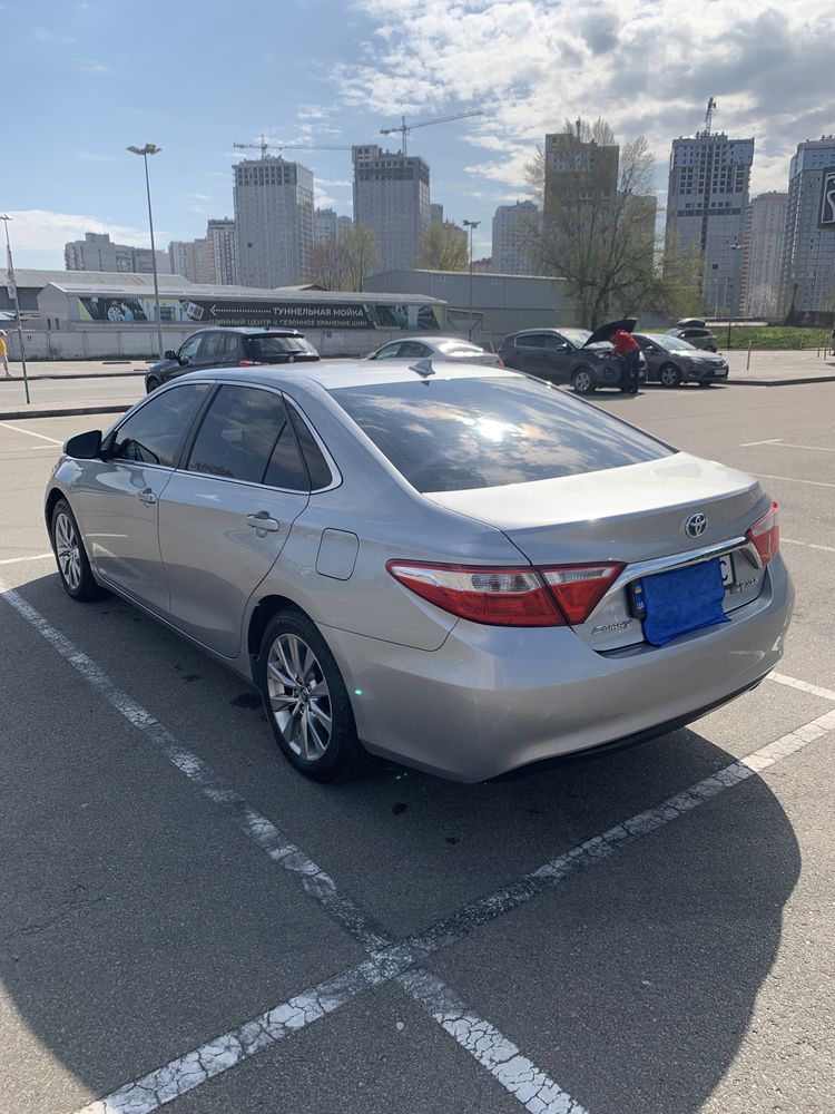 Toyota CAMRY 55 2015год HYBRID