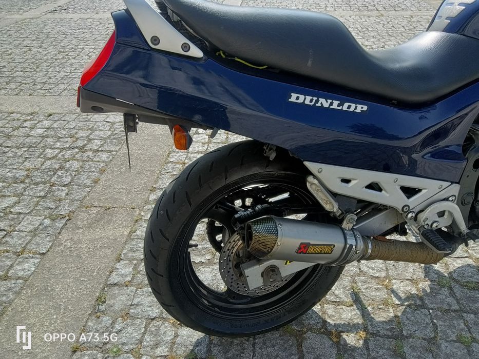 Suzuki 750f muito boa e econômica