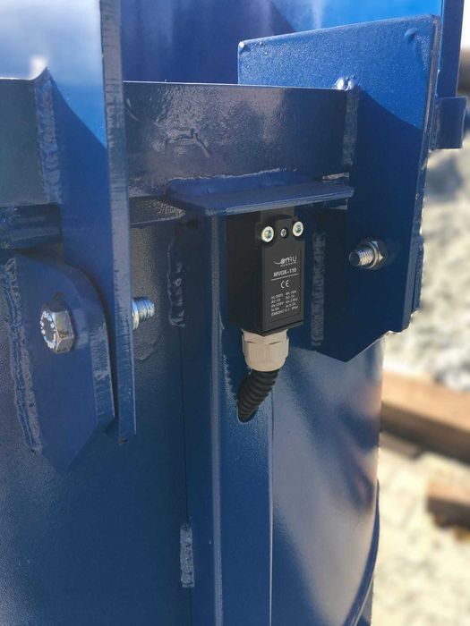 Elektryczna betoniarka planetarna 600L osłony zgarniacz transport