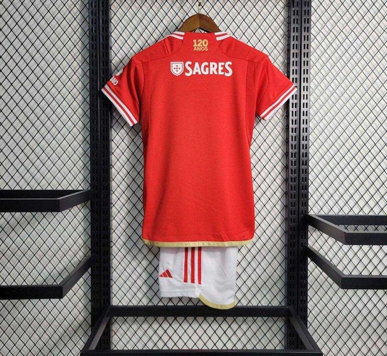 Conjuntos disponíveis 2 aos 14 anos