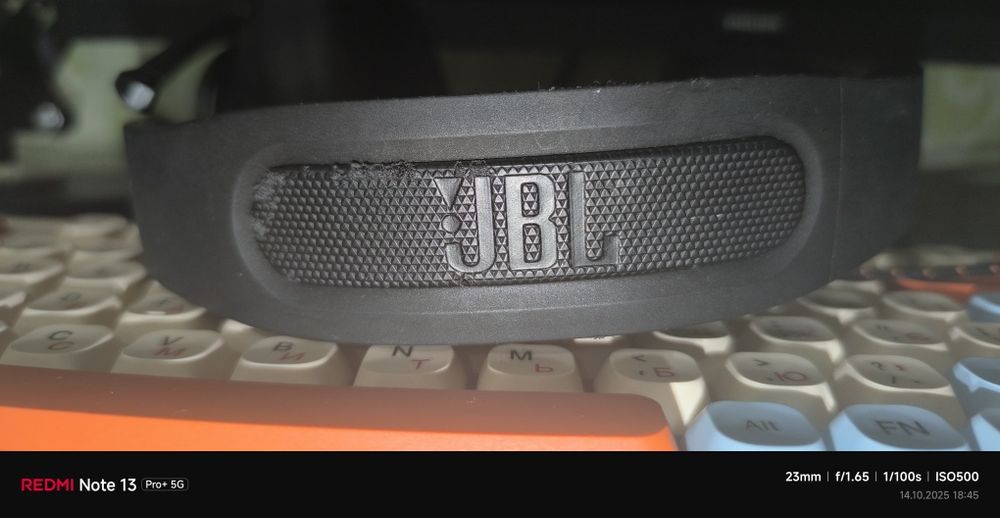 Навушники jbl не працює мікрофон