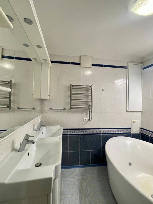 2-кімнатна квартира В.Гетьмана 1А