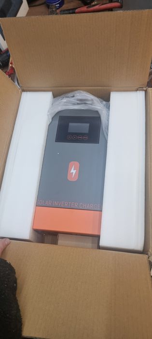 Інвертор PowMr 24v 4.2квт wi-fi