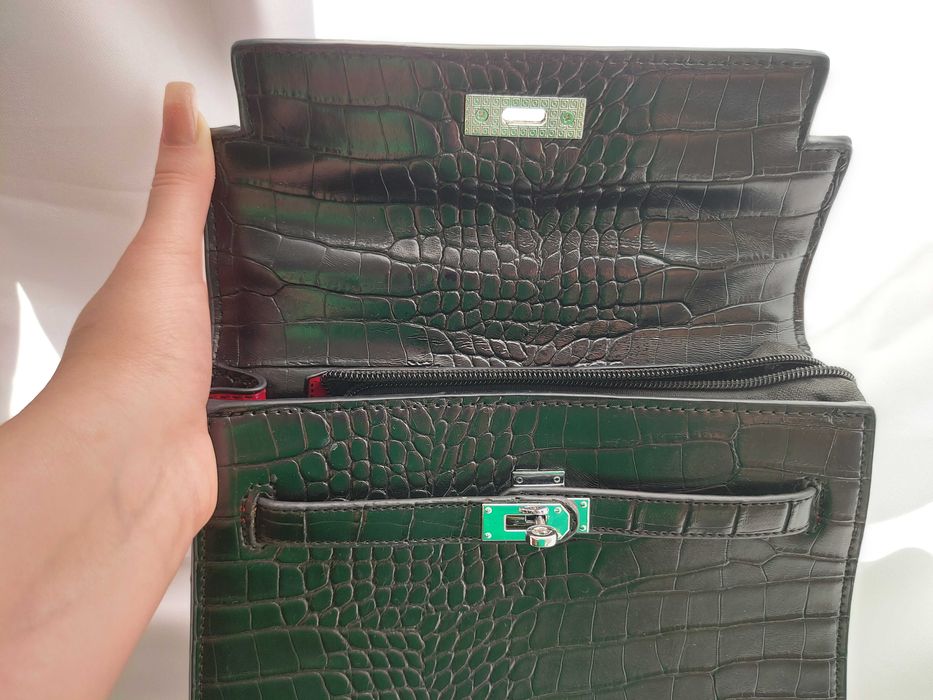 Шикарна чорна сумочка