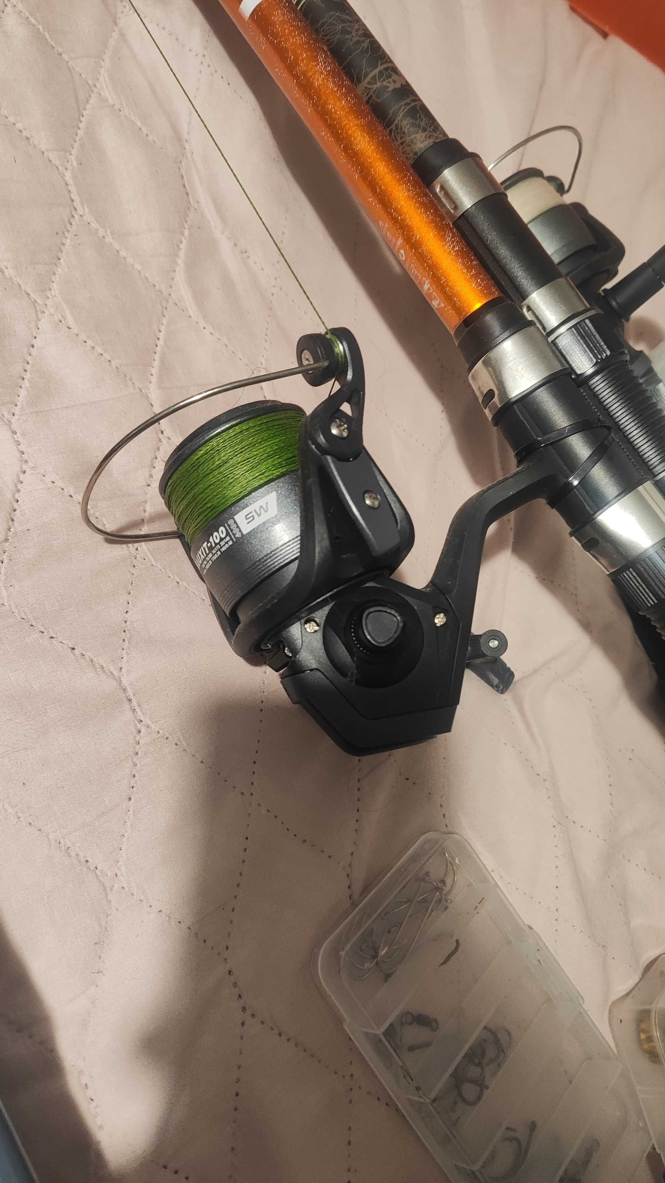 Artigo de pesca três Cana muita linha diversas diversas chumbadas