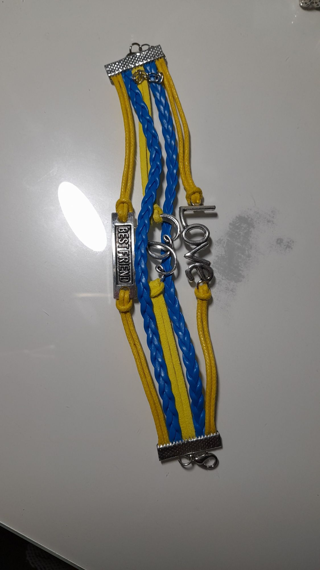 Pulseira nunca usada.