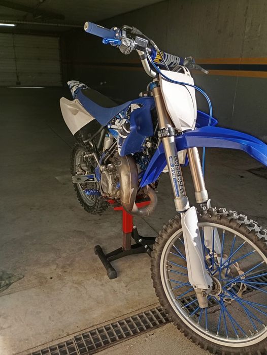 Vendo mota yz usada