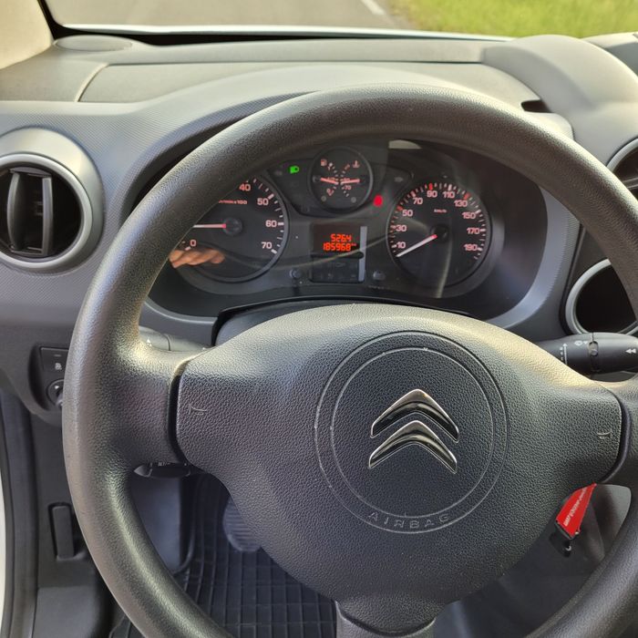 Citroen berlingo faktura VAT cena brutto,  Salon Polska.