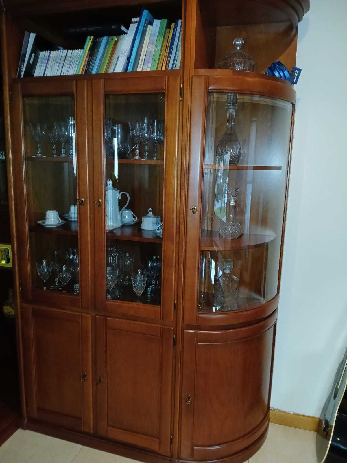 Móvel Bar/ garrafeira para sala