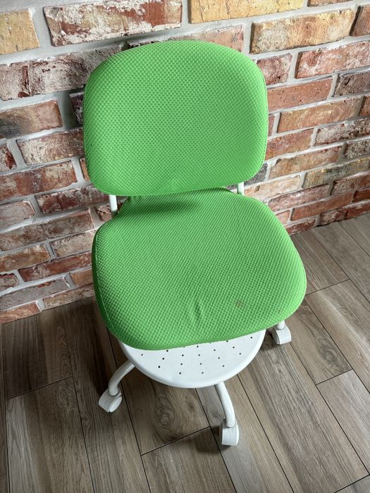 Dziecięce krzesło biurowe ikea VIMUND