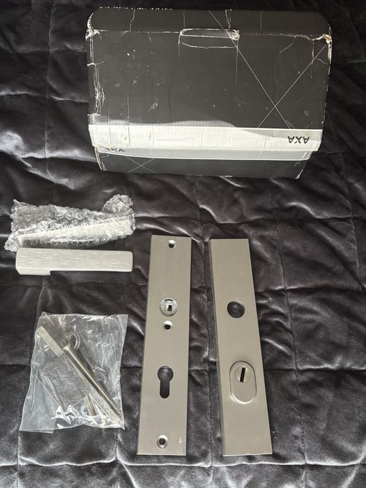 Nowa AXA Royal Flex klamka+szyld antywtamaniowy do drzwi zewnetrznych