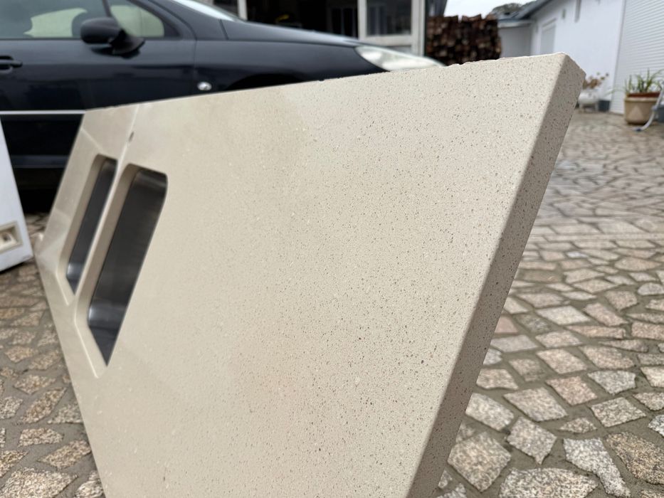 Tampo de cozinha em pedra sintética + lava-louça duplo inox