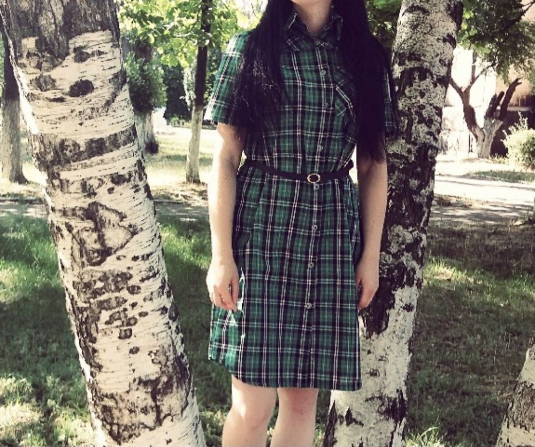 Платье-рубашка зеленая рр 46