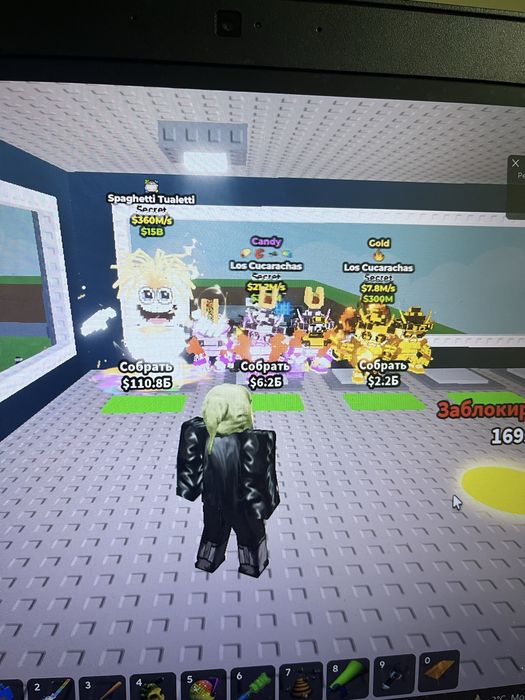 Продам акаунт в Roblox