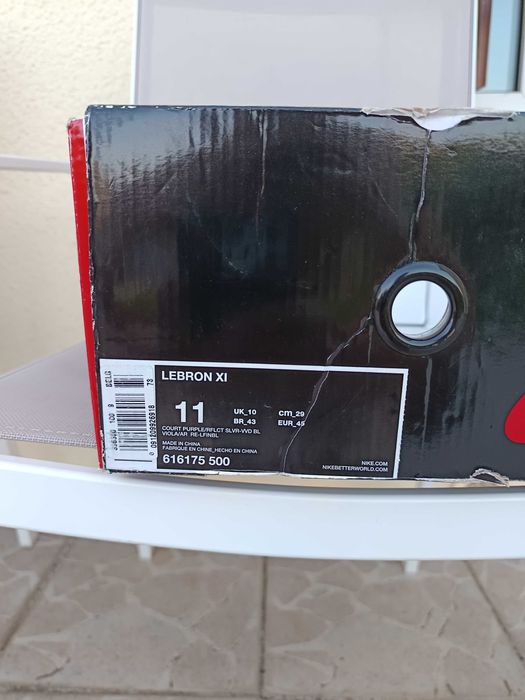 Nike basket LeBron James 11