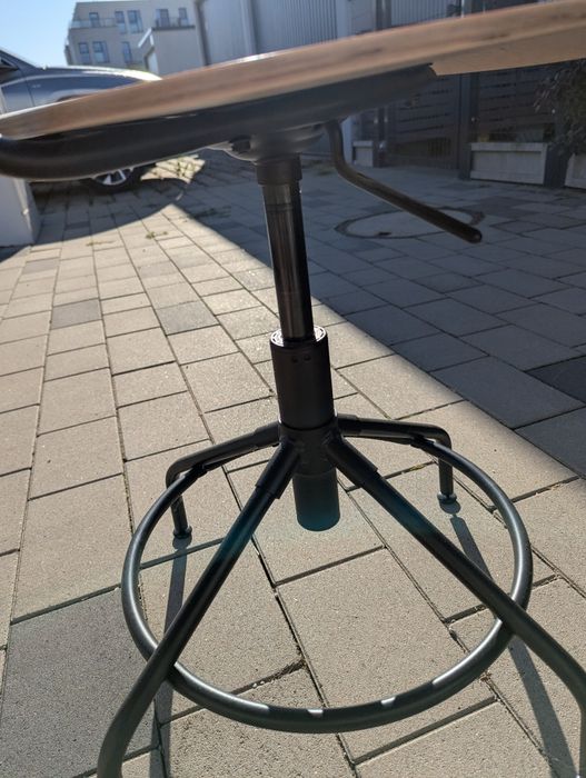 Krzesło drewniane metalowe obrotowe, regulowana wysokosc siedziska