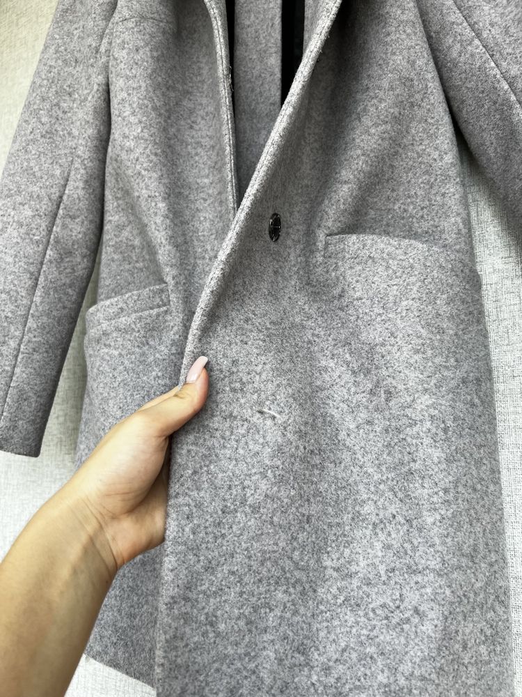 Стильне пальто для дівчини, майже нове