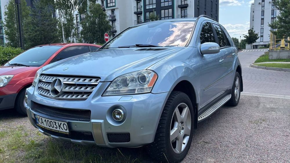 Mercedes-Benz ML-500