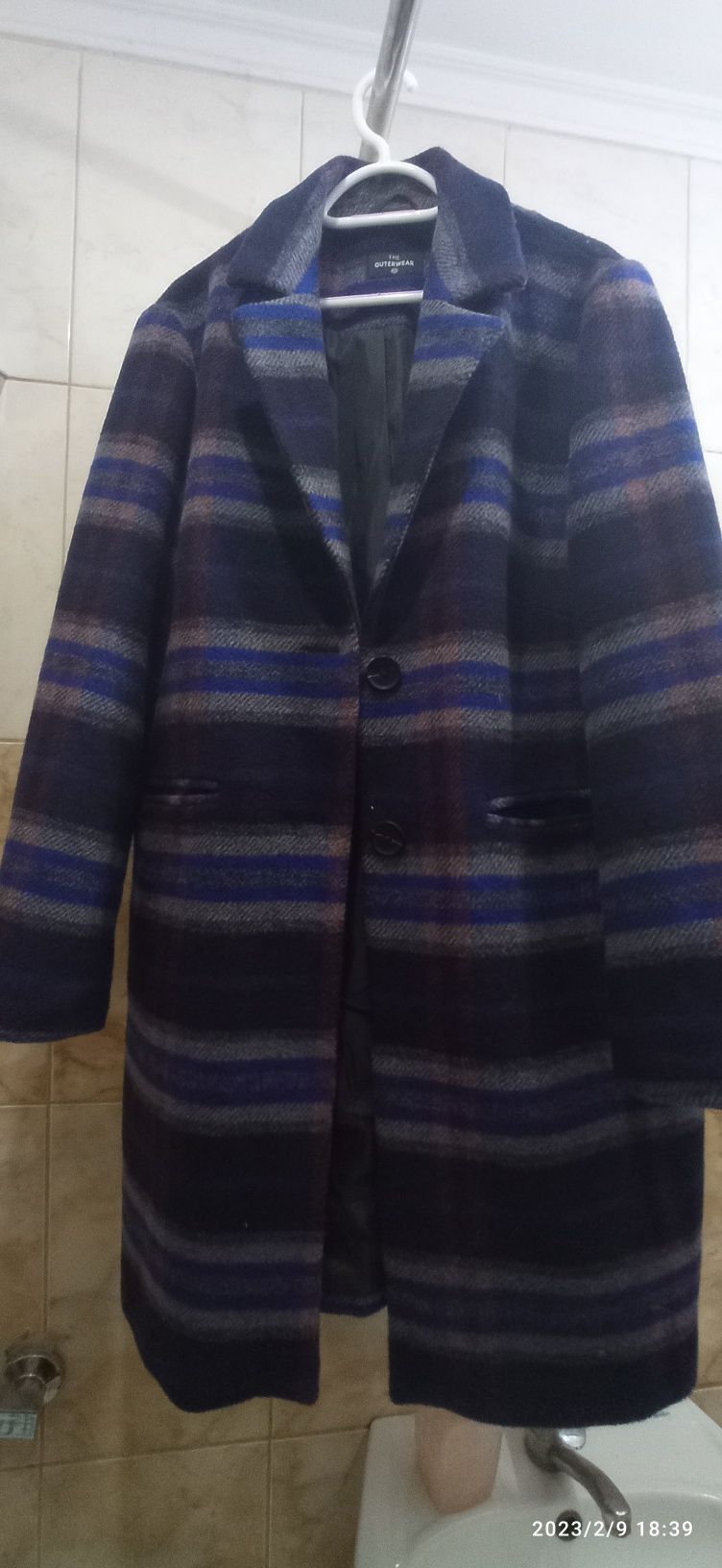 Жіноче пальто OUTERWEAR ((Нове, ніколи не вдягалось.))