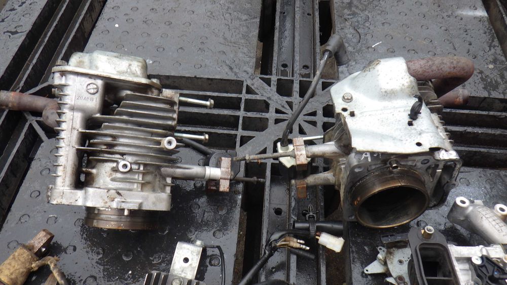 HONDA Silnk Spalinowy 2x Twin GCV GXV 520 530 Czesci Cylinder-Osprzet
