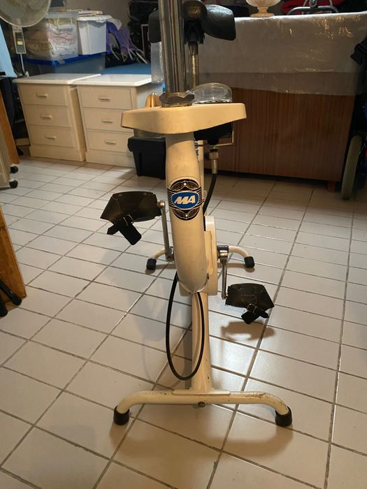 Bicicleta estática-suor garantido