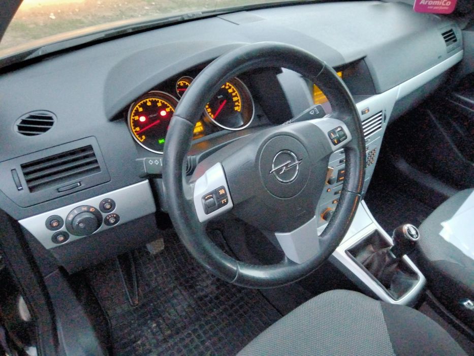 Продам Опель Астра H 2009 року