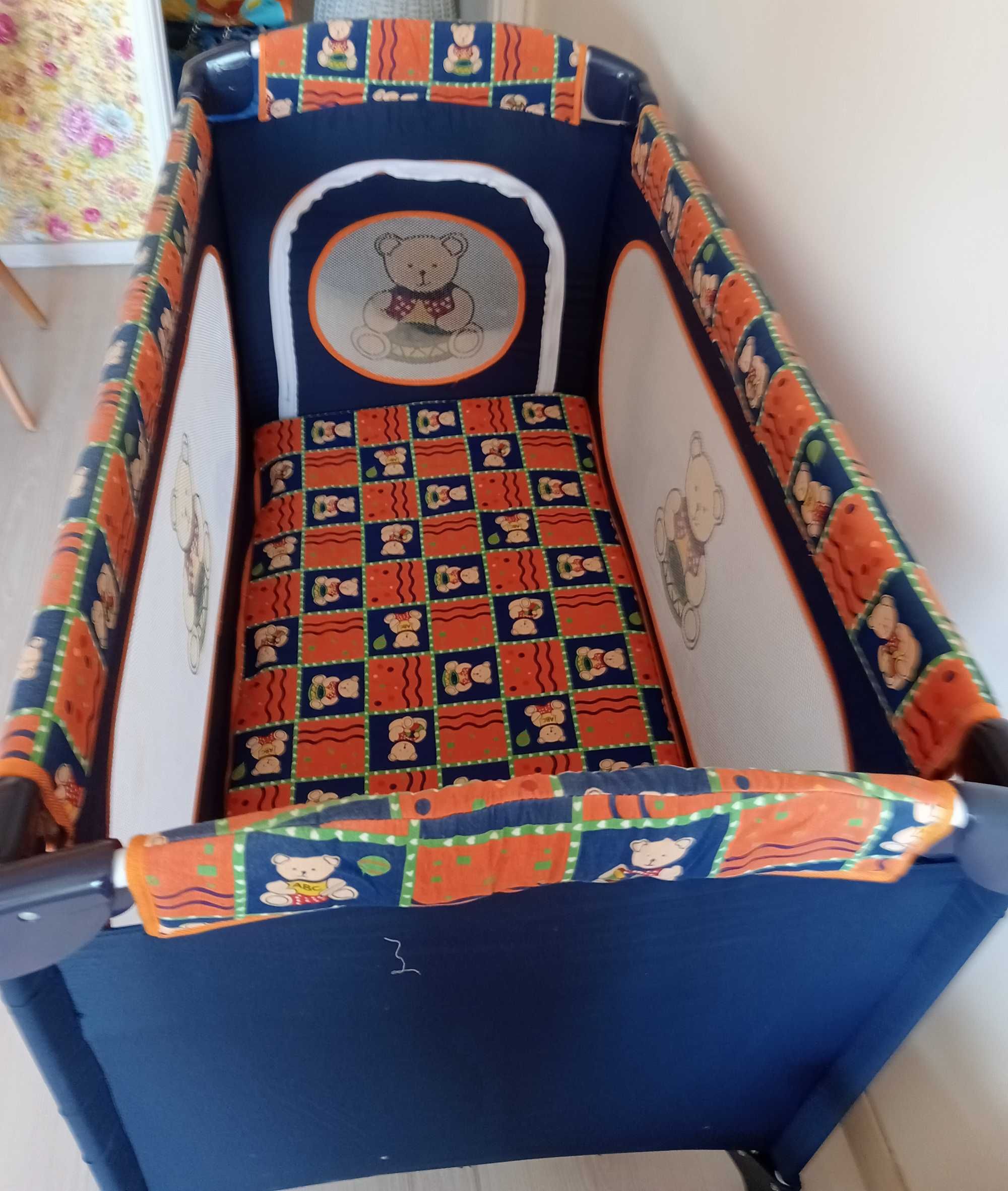 Cama de criança/bebé dobrável