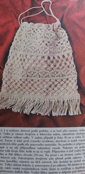 Ретро книга про вишивку, макраме та інше. 1981 рік. Словацька мова.