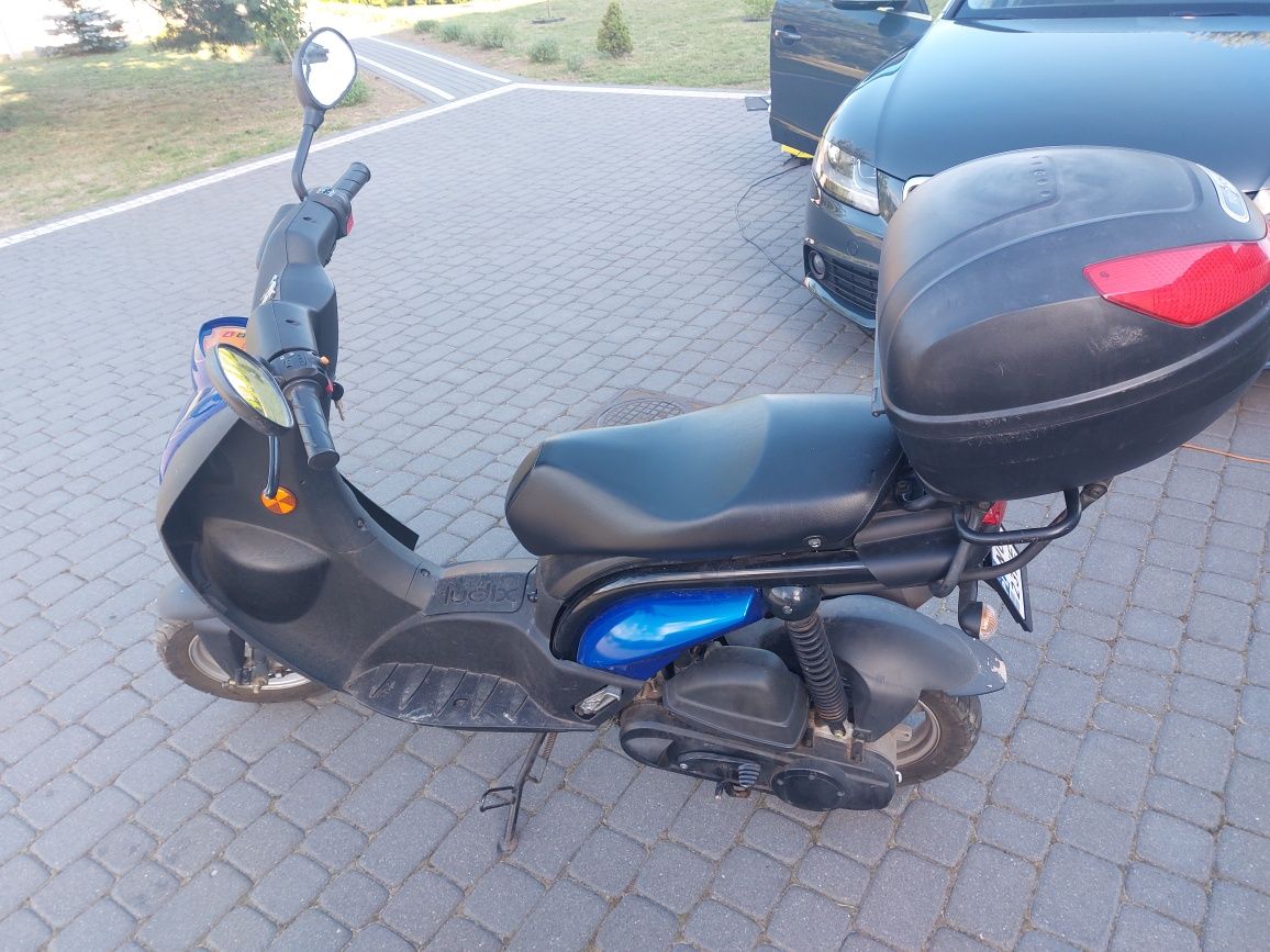 Skuter Peugeot Ludix stan bardzo ładny.