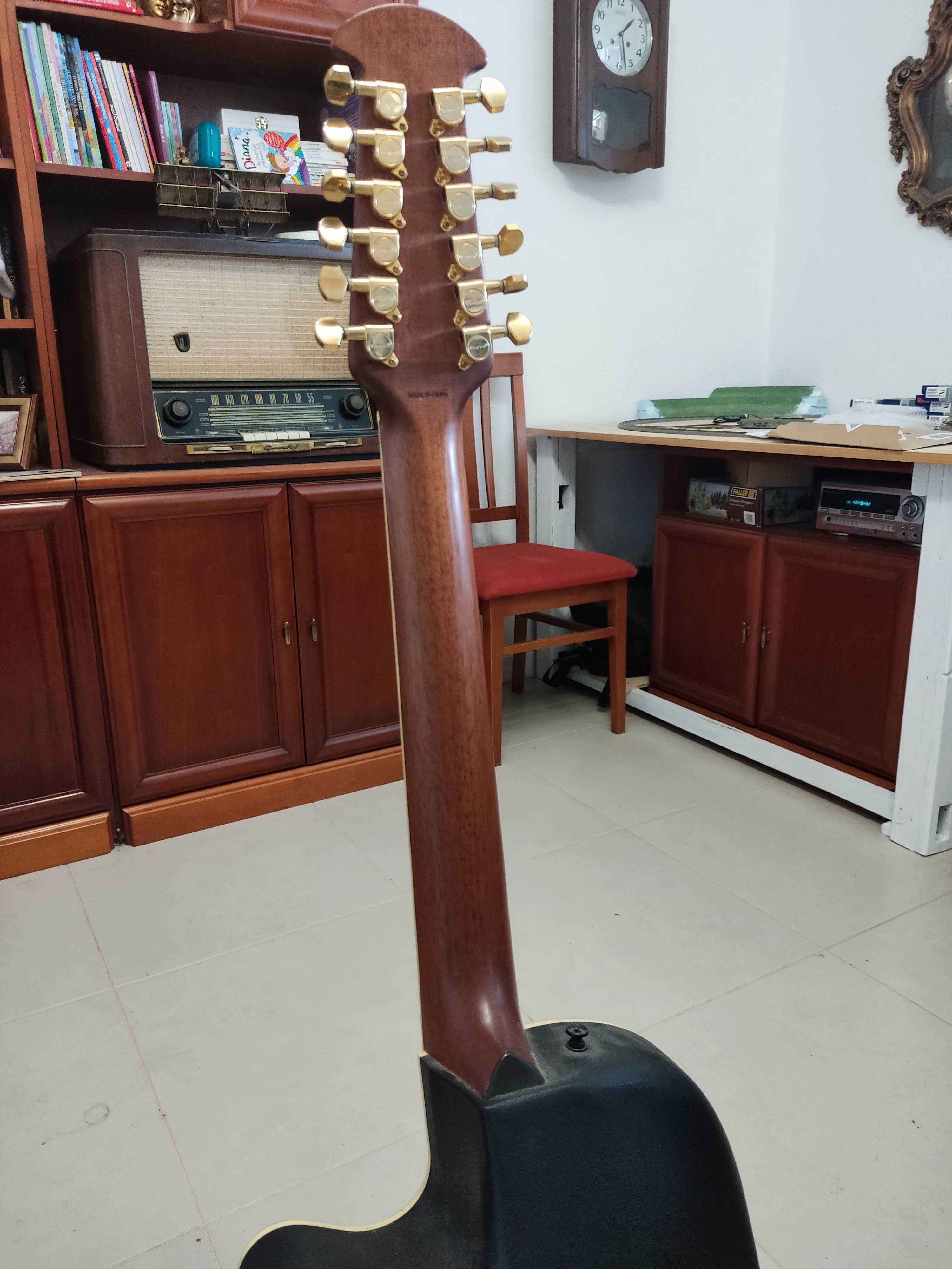 Guitarra Ovation Celebrity CC245 12 cordas
